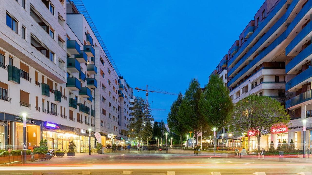 Corvin Promenade With Free Parking Apartment Budapest Ngoại thất bức ảnh